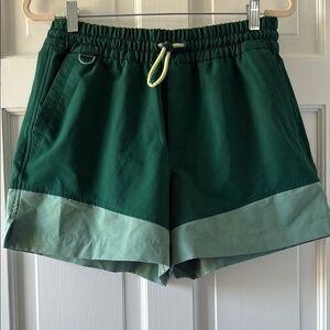 OLD NAVY GREEN STRETCH TECH SHORTS ATHLETIC WORKOUT SIZE MEDIUM